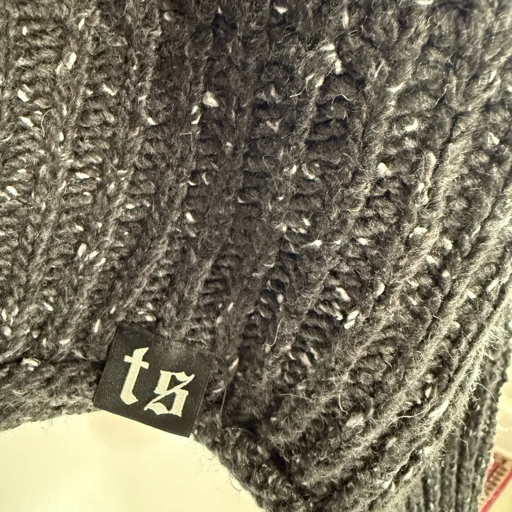 Taylor Swift Reputation Black Knit Sweater - Picture 3 of 4